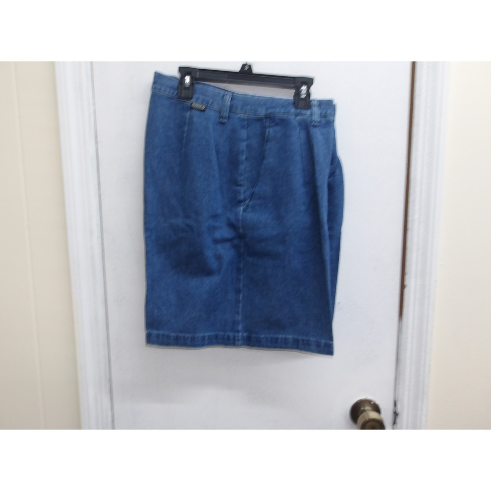 Lee Casuals Blue Denim Shorts Medium Wash Womens 14M (32"x7") / #26513‎